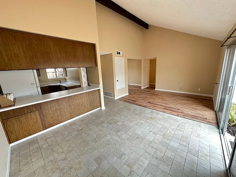 30 Long Creek Cir — Photo 1