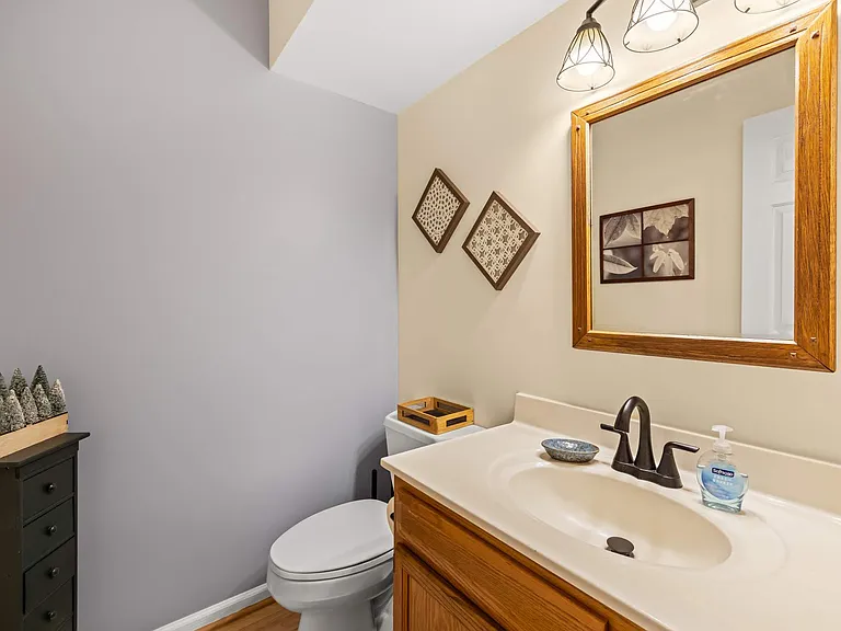 32 Estes Ct — Photo 8