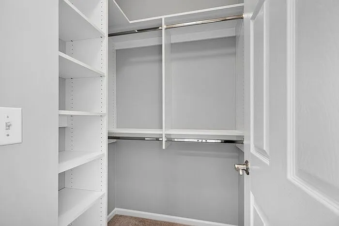 15552 Smithfield Dr — Photo 36