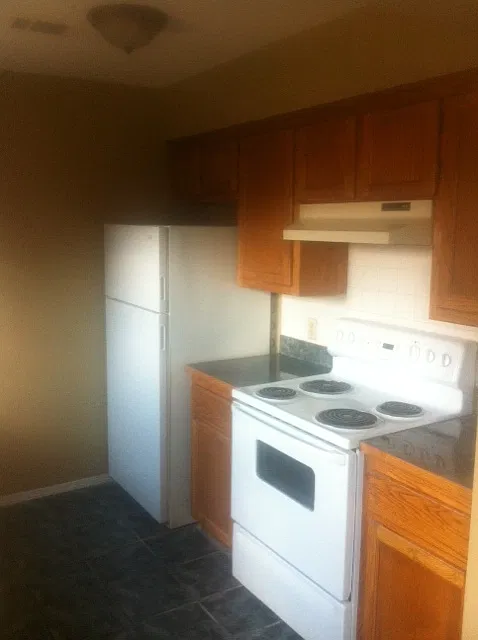 Twin Oak Apartments — Photo 3