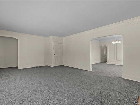 5th image of 2956 Webb St