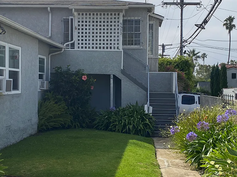 2522 Montana Ave — Photo 18