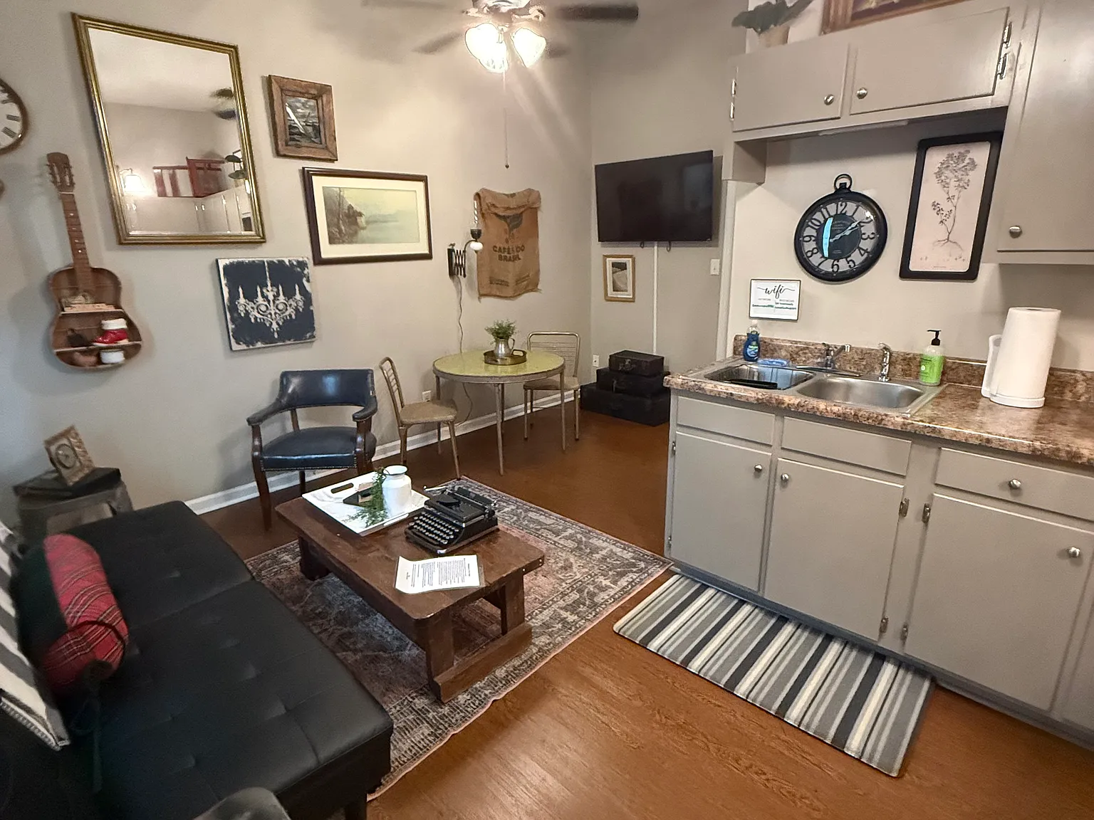 1 bed, 500 sqft, $1,300 — Photo 2