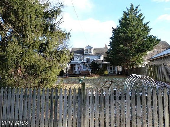 4th image of 1137 Oak Hill Ave