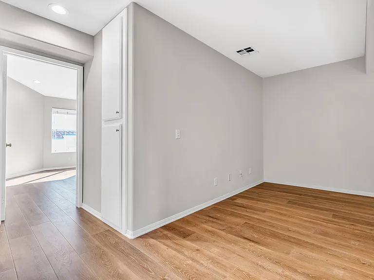 315 Westlake Vista Ln — Photo 43