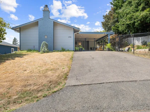 1771 8th St, Astoria, OR 97103