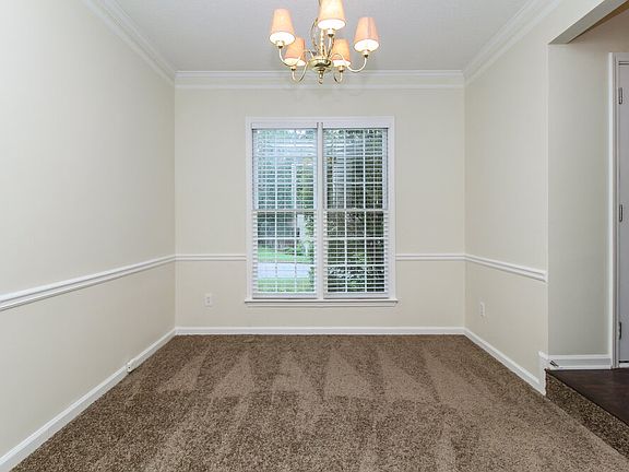 4th image of 7026 Surrey Dr
