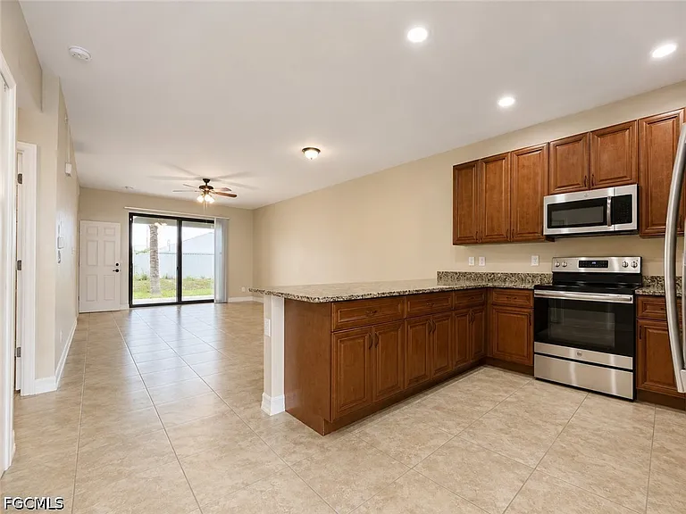 4035 SW 8th Pl #101 — Photo 3