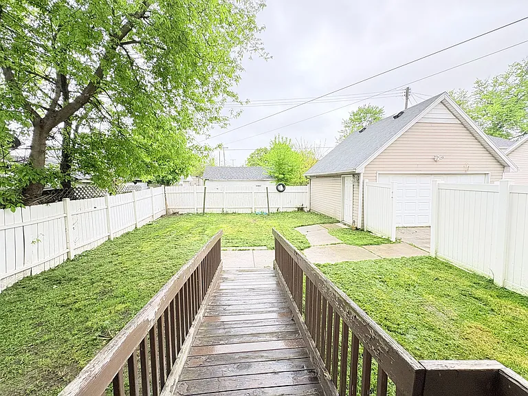 310 Whittemore St — Photo 3