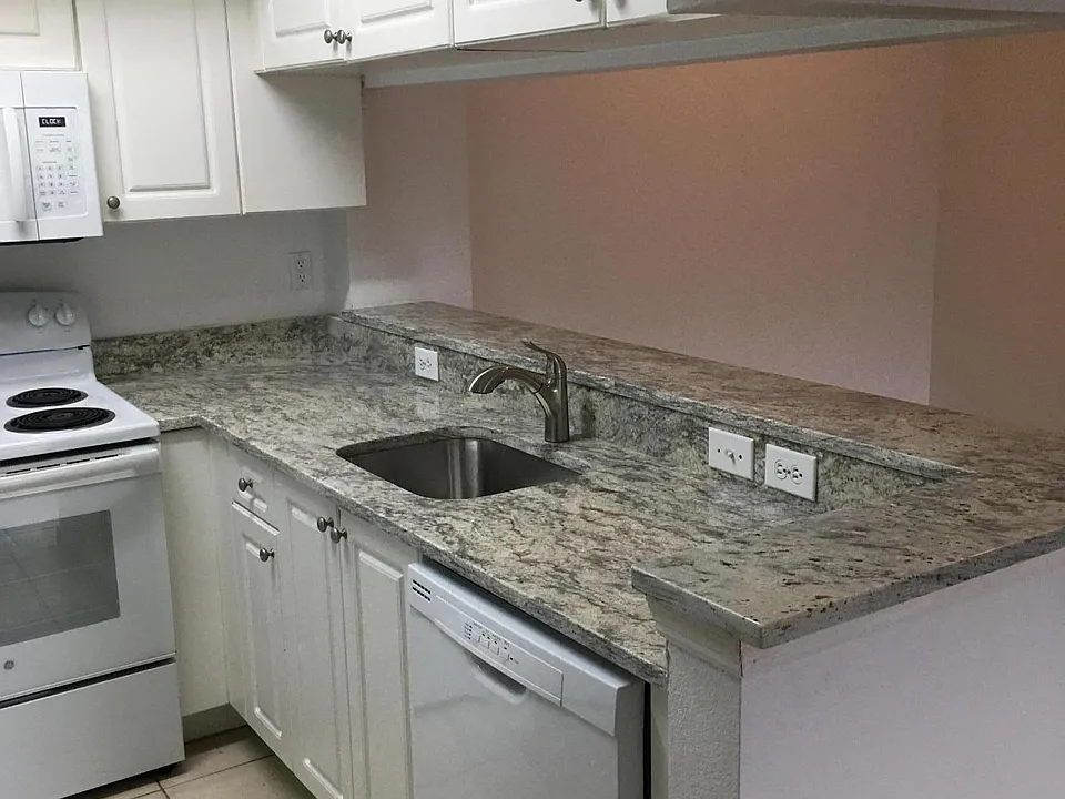 2801 Sarento Pl #302