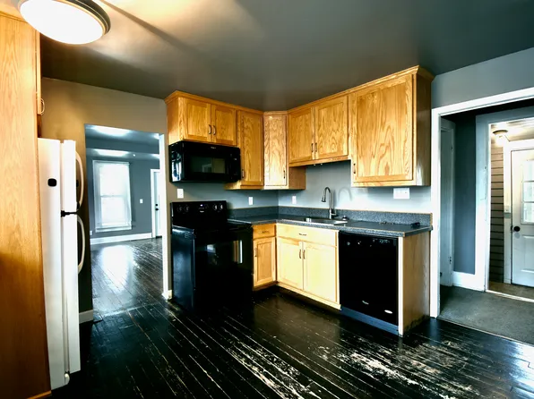 1309 6th Ave S, Fargo, ND 58103