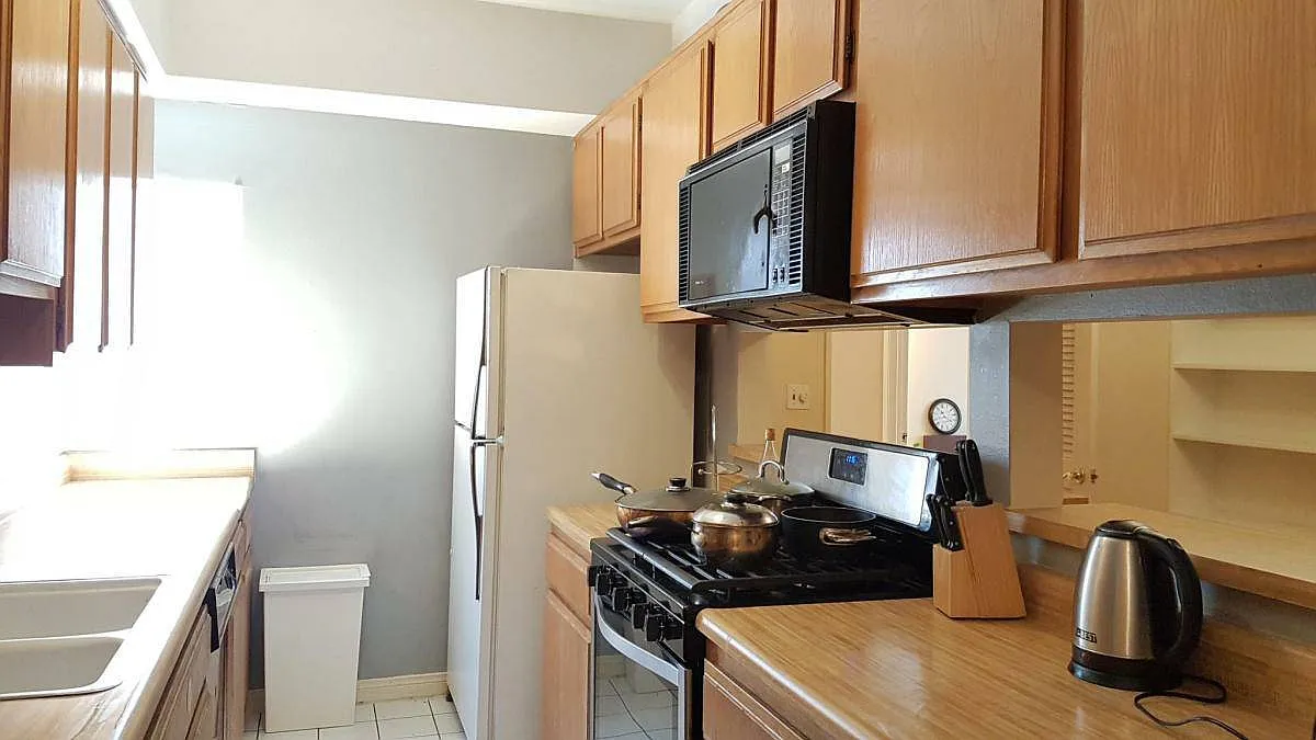 1620 S Bentley Ave #EPY - Smart — Photo 4