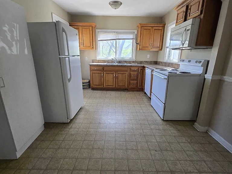3202 Wood Ave — Photo 4