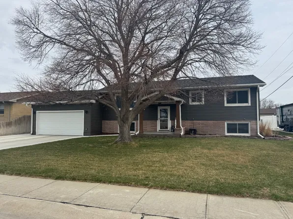 121 N Bare Ave, North Platte, NE 69101