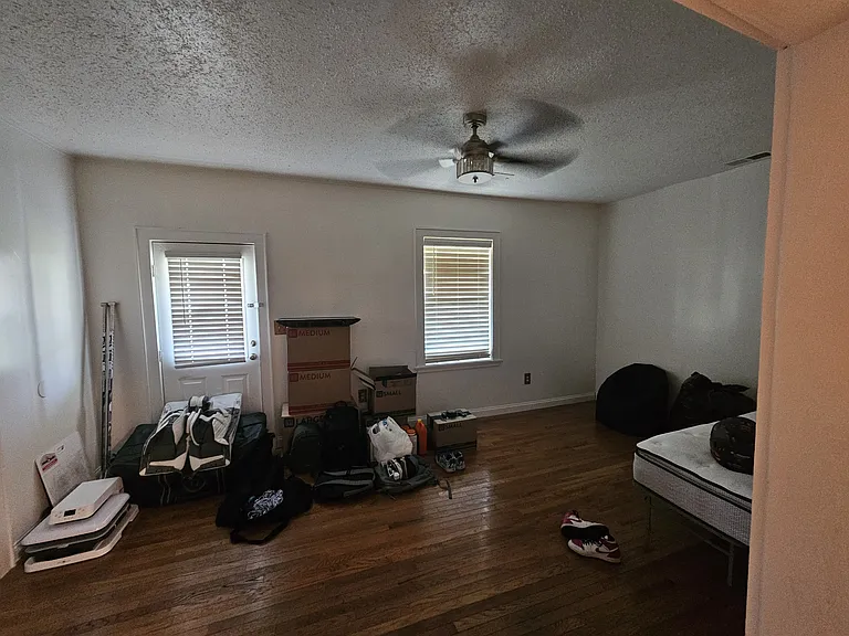 210 S Rankin Rd — Photo 6