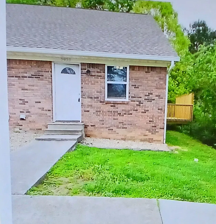 2 bed, 1.5 bath, $1,300 — Photo 1