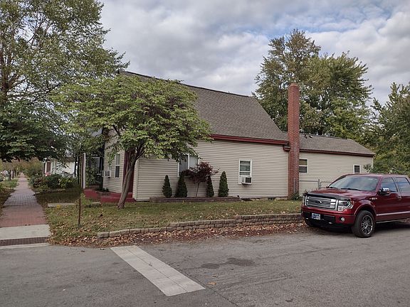 2nd image of 598 S 10th St