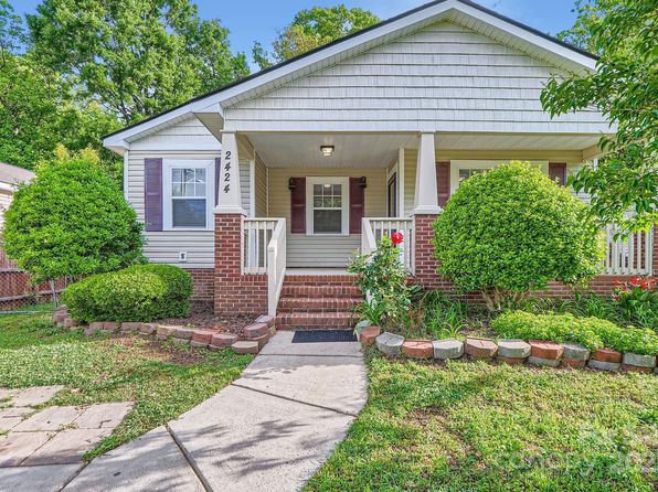 2424 Pitts Dr, Charlotte, NC 28216
