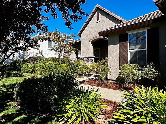 3rd image of 8025 Damico Dr