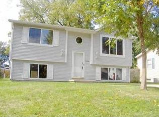 2420 E 41st Ct, Des Moines, IA 50317