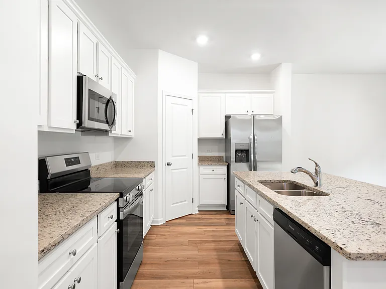 688 Evergreen Rd — Photo 9