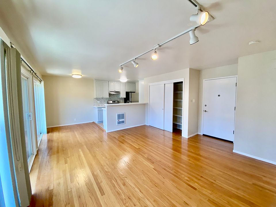 1st image of 1110 Jackson St APT 7