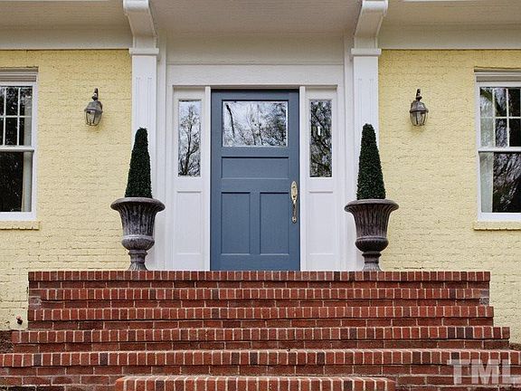 2nd image of 805 E Franklin St