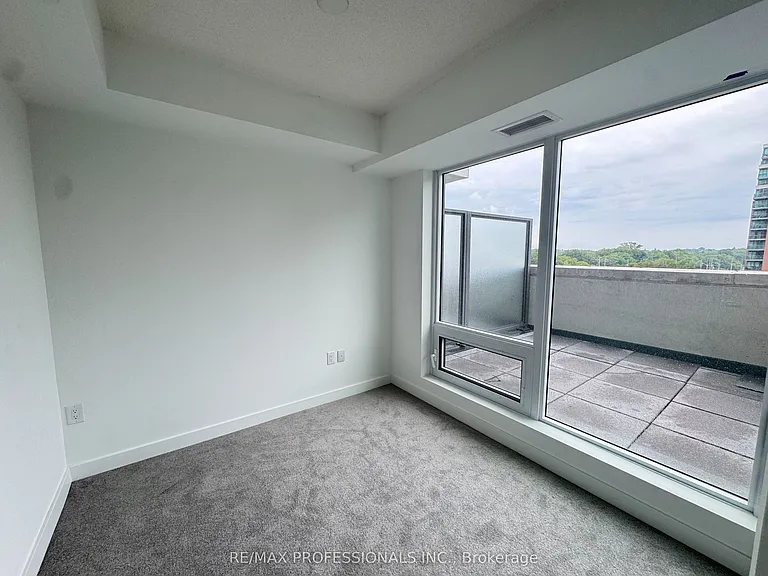 4010 Eglinton Ave W #502 — Photo 12