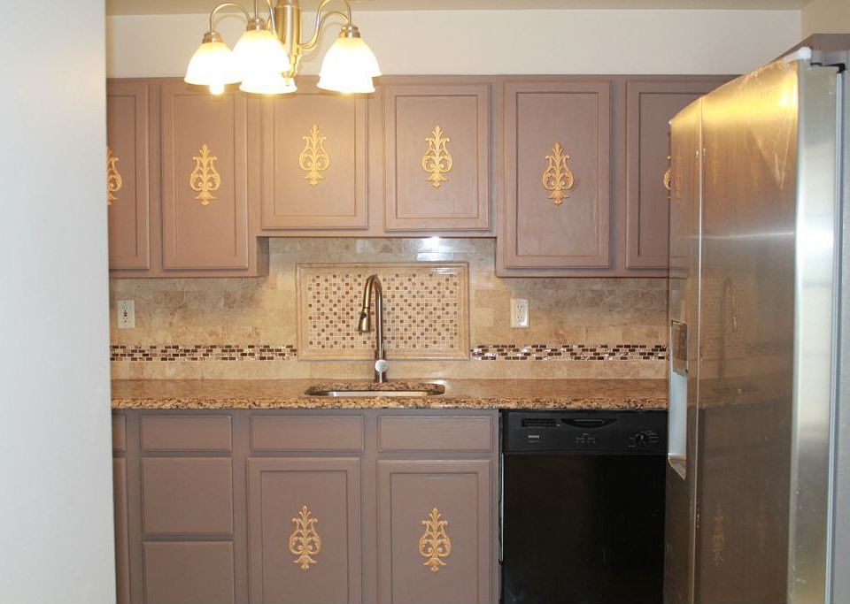 kitchen with marble 