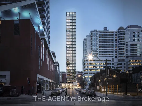 327 King St W #Penthouse 05, Toronto, ON M5V 0W7