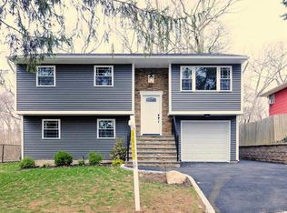 45A Shady Ln, Huntington, NY 11743