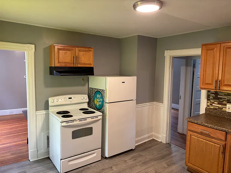 140 Yale St #1 — Photo 12