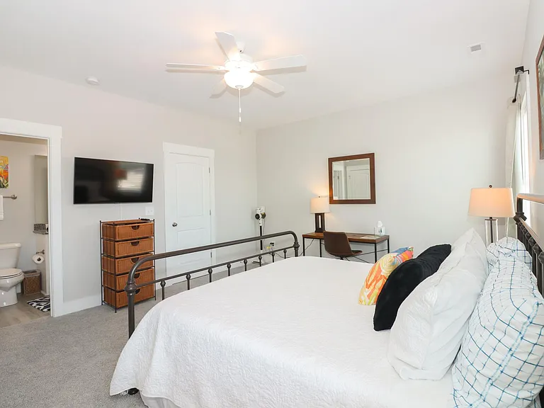 817 N New River Dr #A — Photo 13