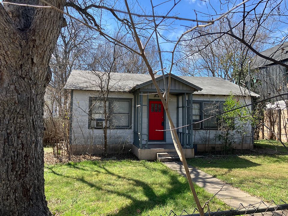 1st image of 611 Clifford Dr