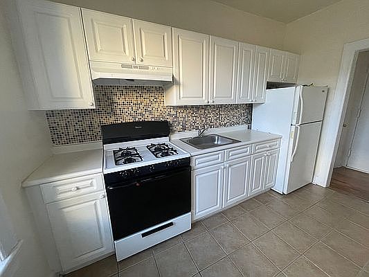 3rd image of 32-30 30th St #2B