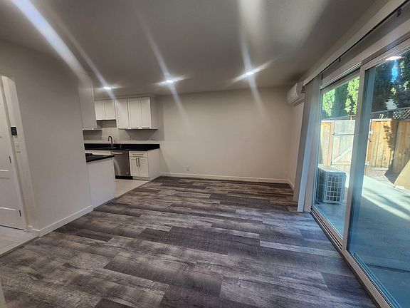 3rd image of 749 Palomino Dr APT C