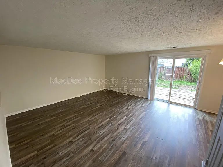 4749 Hedrick Ln — Photo 6
