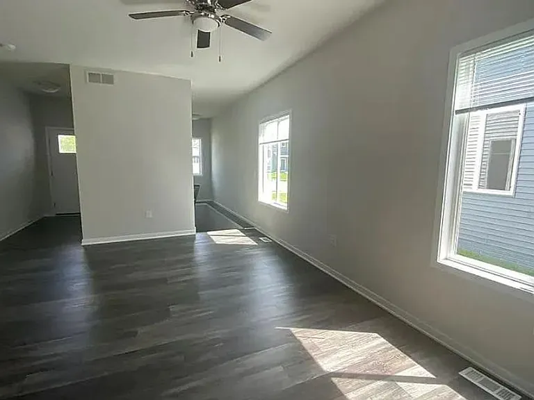 15120 Goldenrod Dr — Photo 7