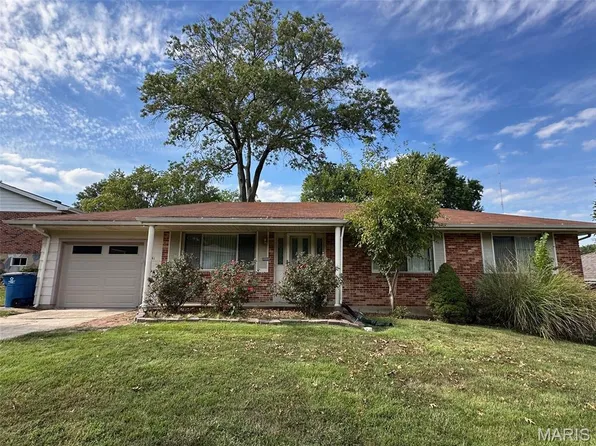 2261 Eleanor Kay Dr, Saint Louis, MO 63125