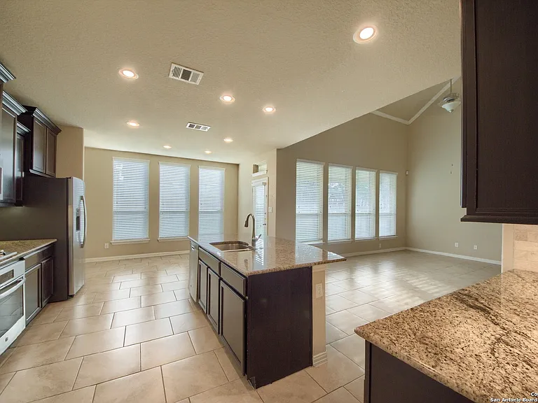 714 Raceland Rd — Photo 15