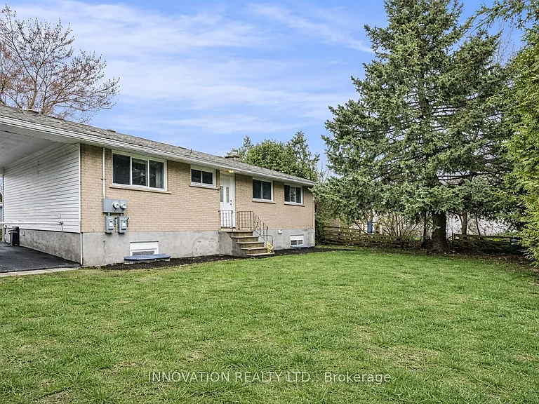 21 Parkside Cres #B — Photo 12