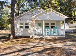 9715 River Rd, Wilmington, NC 28412