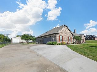 1316 Roe Helm Cir, Rhome, TX 76078