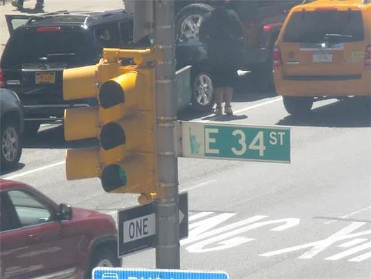 Rented by Siderow Residential Group | media 18