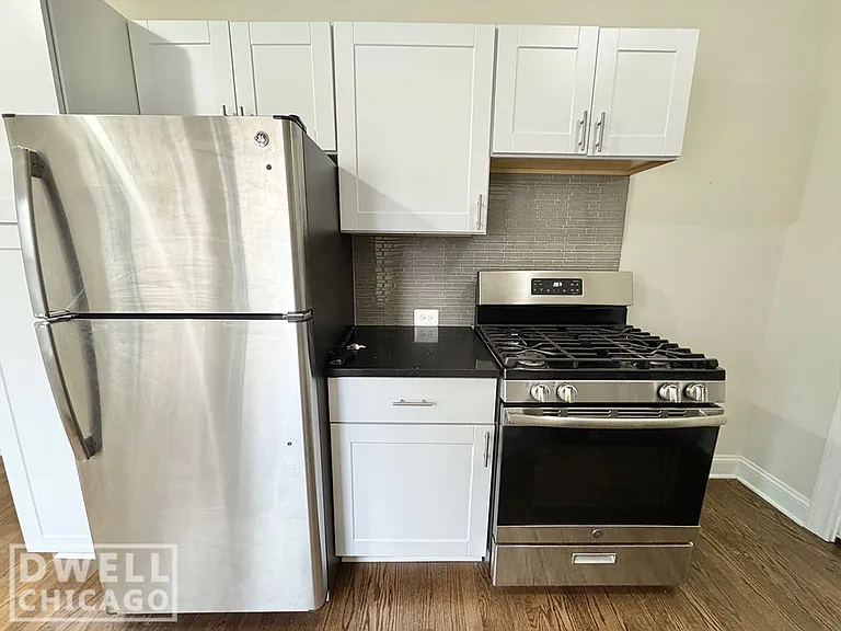 3837 N Greenview Ave #1E — Photo 1