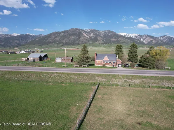105762 N Us Highway 89, Etna, WY 83118