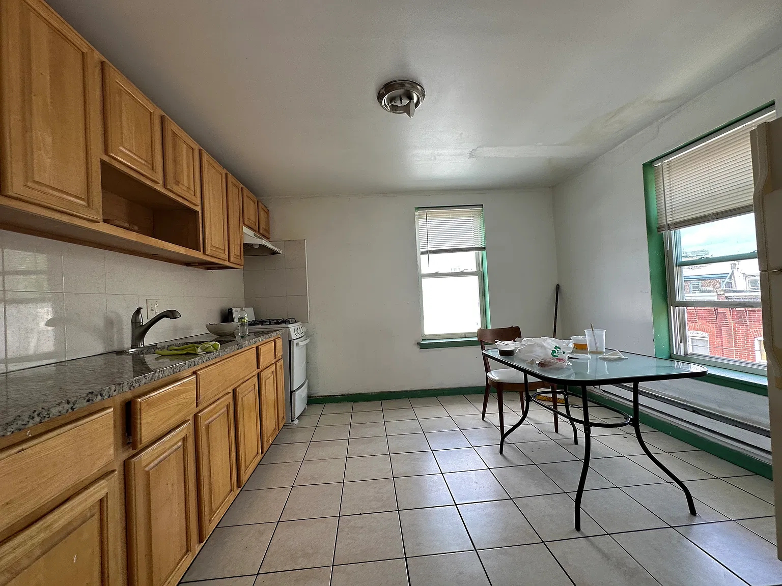 1 bed, 1000 sqft, $1,200 — Photo 2