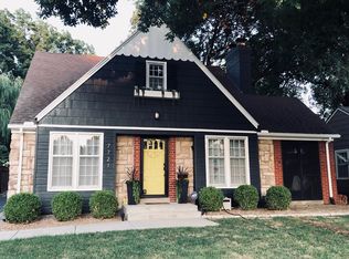 7721 Ward Parkway Pl, Kansas City, MO 64114