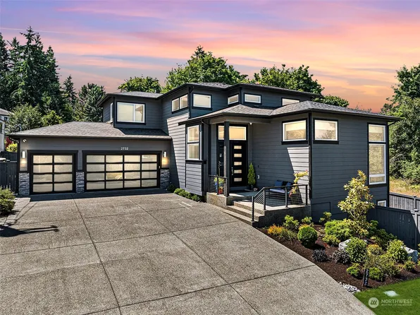2732 Parkway W, University Place, WA 98466