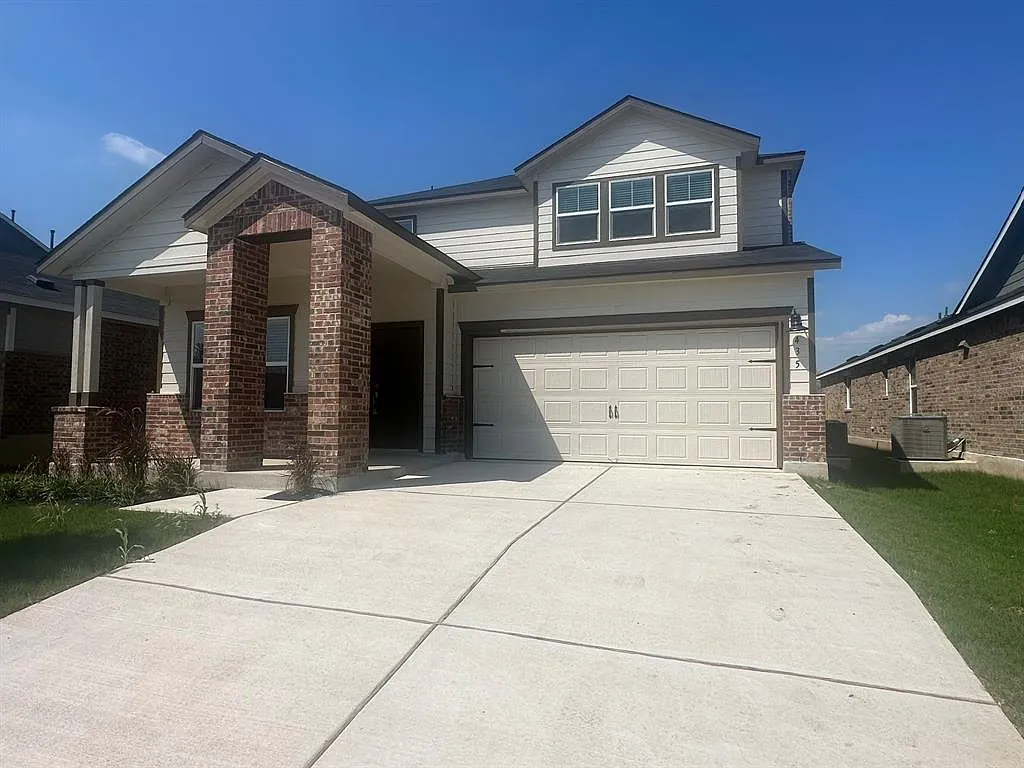5 bed, 2606 sqft, $2,595 — Photo 3